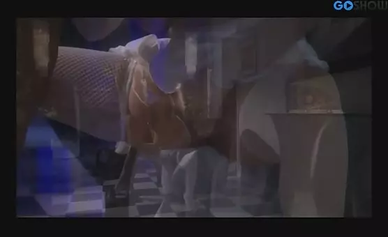 Laska w białej bieliźnie ujeżdża kochanka
