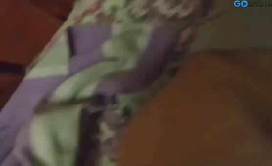 Kusicielka w różowej peruce